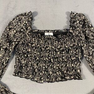 Socialite Women’s Floral Black and White Smocked Crop Top, Long Sleeves, size S